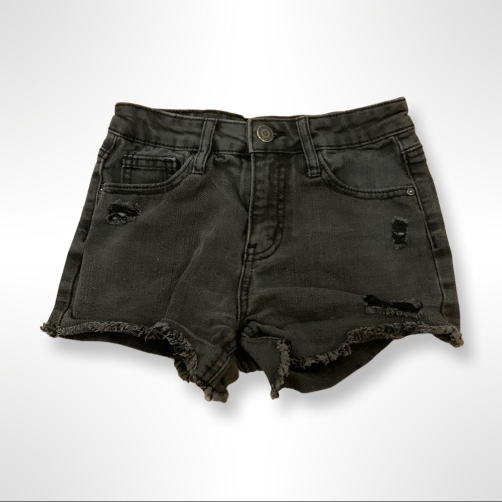 Super cute black RSQ jean shorts! Kids size 10!🖤